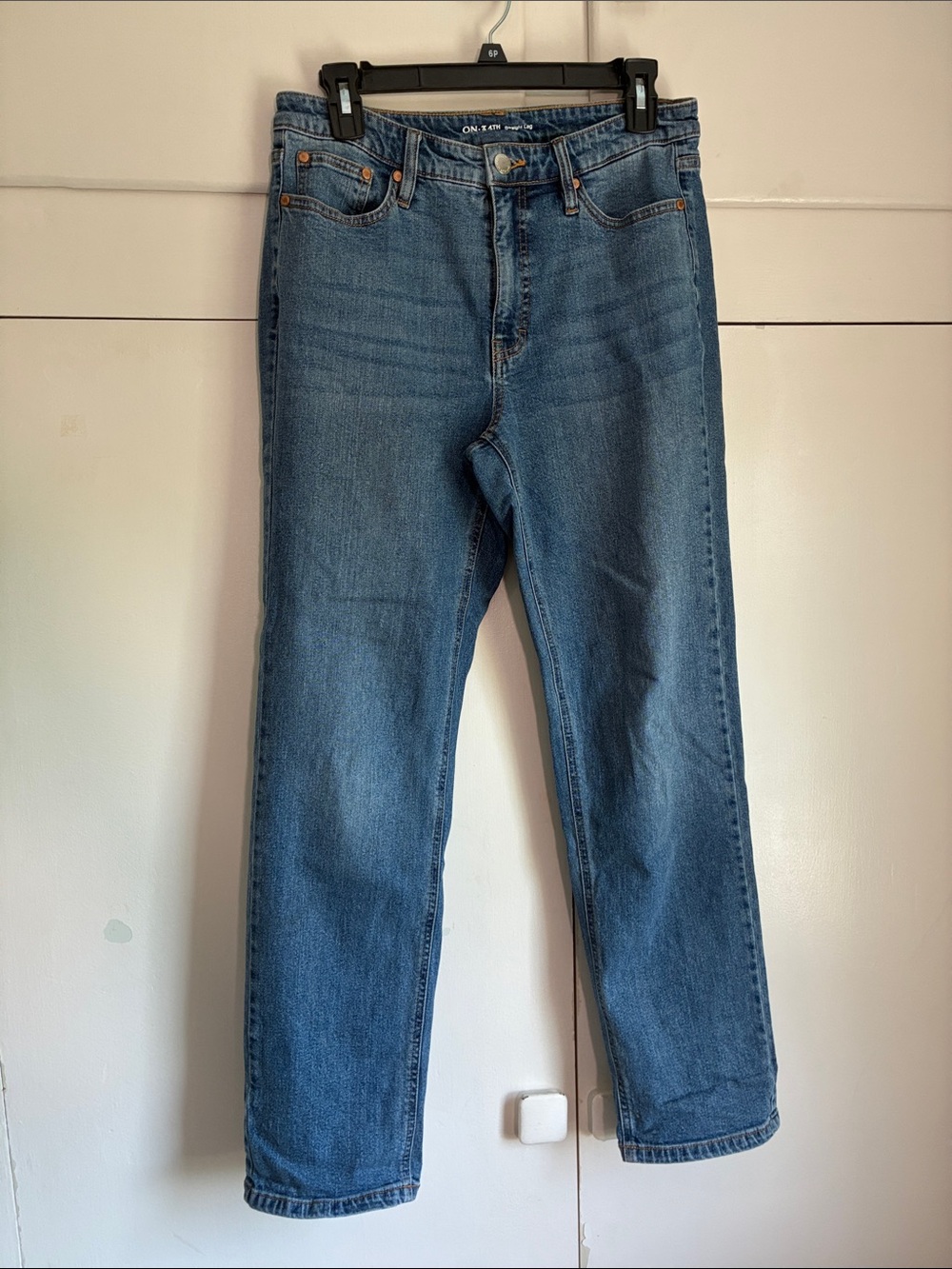 On 34th Straight Leg Medium Wash Classic Everyday Style Denim Jeans